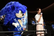 左からソニック、中川大志。