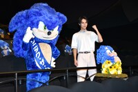 左からソニック、中川大志。
