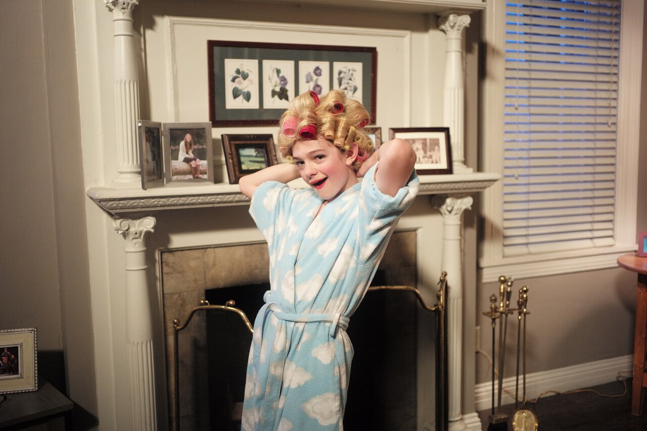 ノア・ジュプ演じる子役の撮影現場捉えた「ハニーボーイ」新カット到着