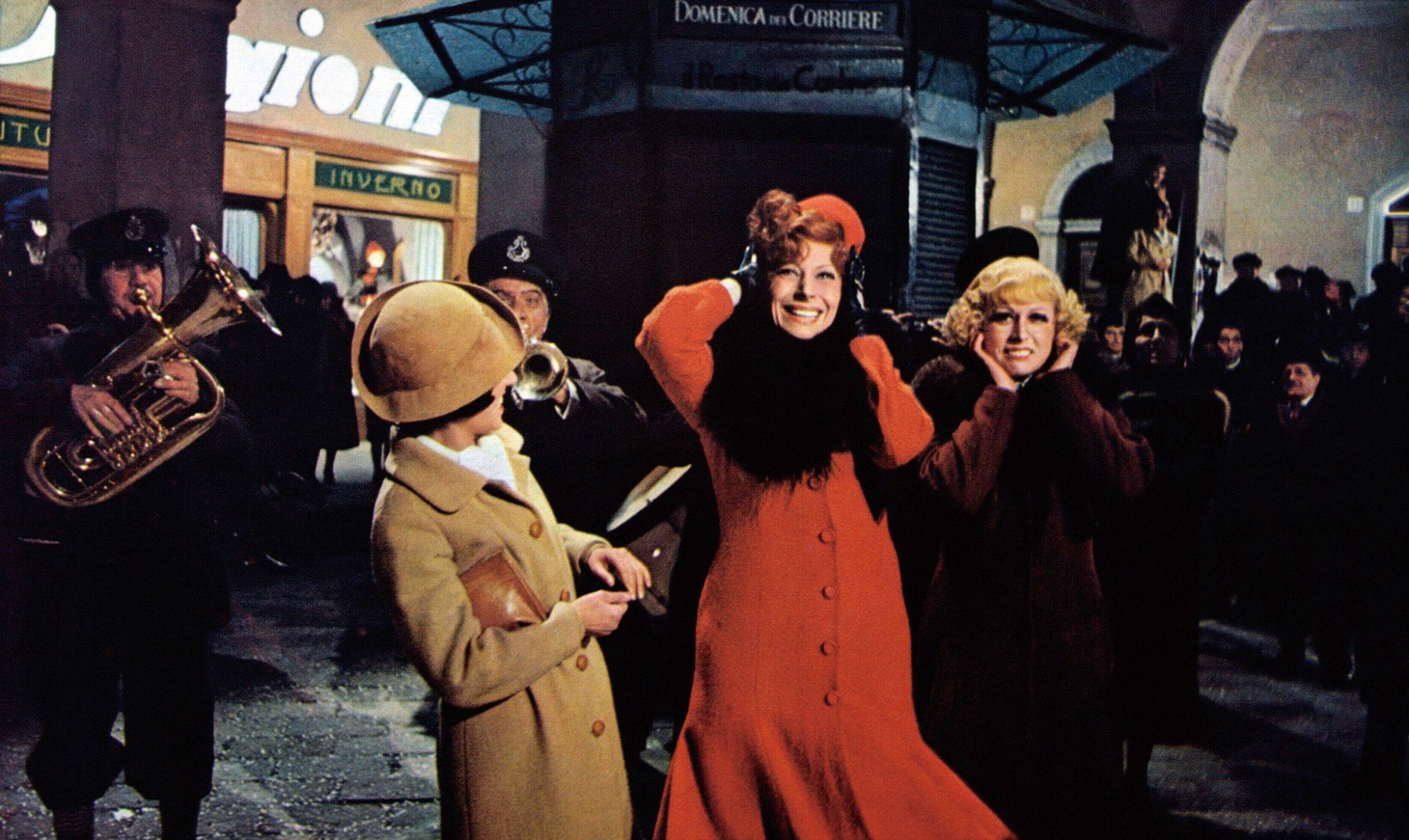 「フェリーニのアマルコルド」 (c)1973 - F.C. PRODUZIONI S.R.L – PROCUCTIONS ET EDITIONS CINEMATOGRAPHIQUES FRANCAISES.