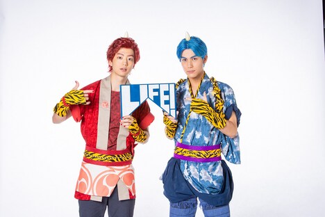 左から伊藤健太郎、中川大志。