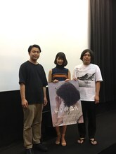 「東京の恋人」初日舞台挨拶にて、左から森岡龍、川上奈々美、下社敦郎。