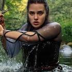 アーサー王伝説の新たな物語描く、Netflixドラマ「ニミュエ 選ばれし少女」予告