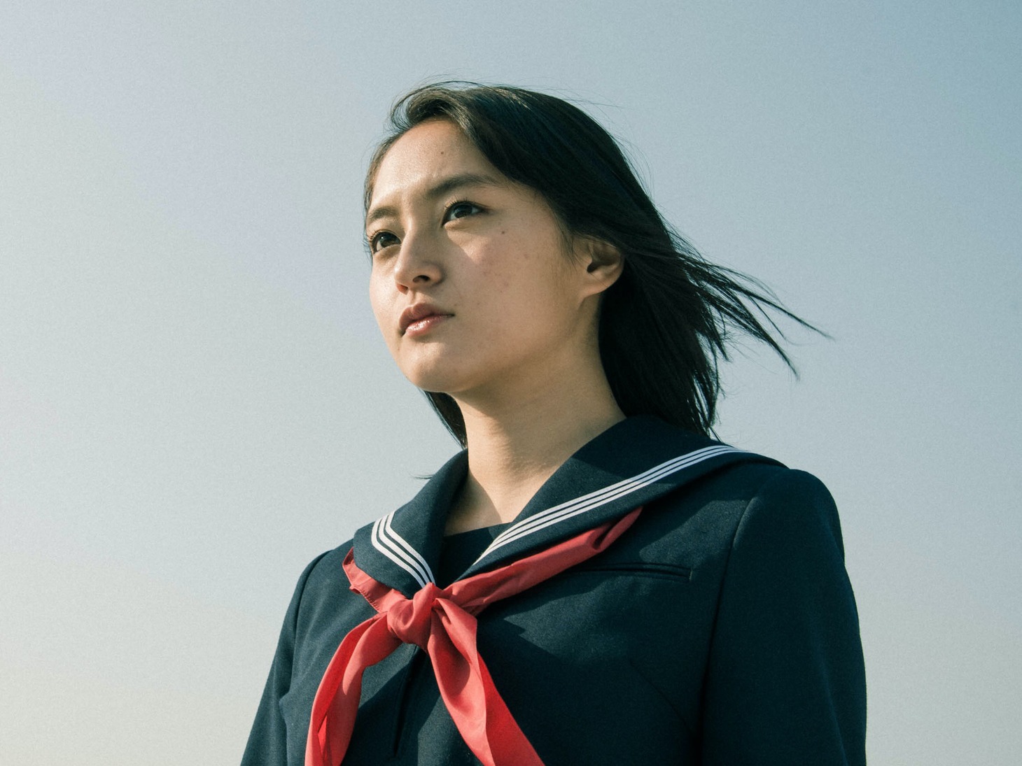 萩原みのり演じる浮間莉音。