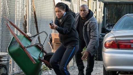 「ブラック アンド ブルー」