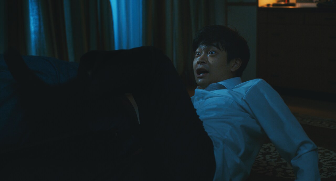 井之脇海がおびえる…白ワンピース姿の女映す「呪怨」ドラマシリーズ新映像