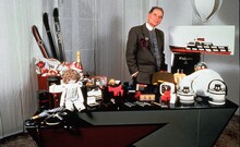 「ライフ・イズ・カラフル！ 未来をデザインする男 ピエール・カルダン」