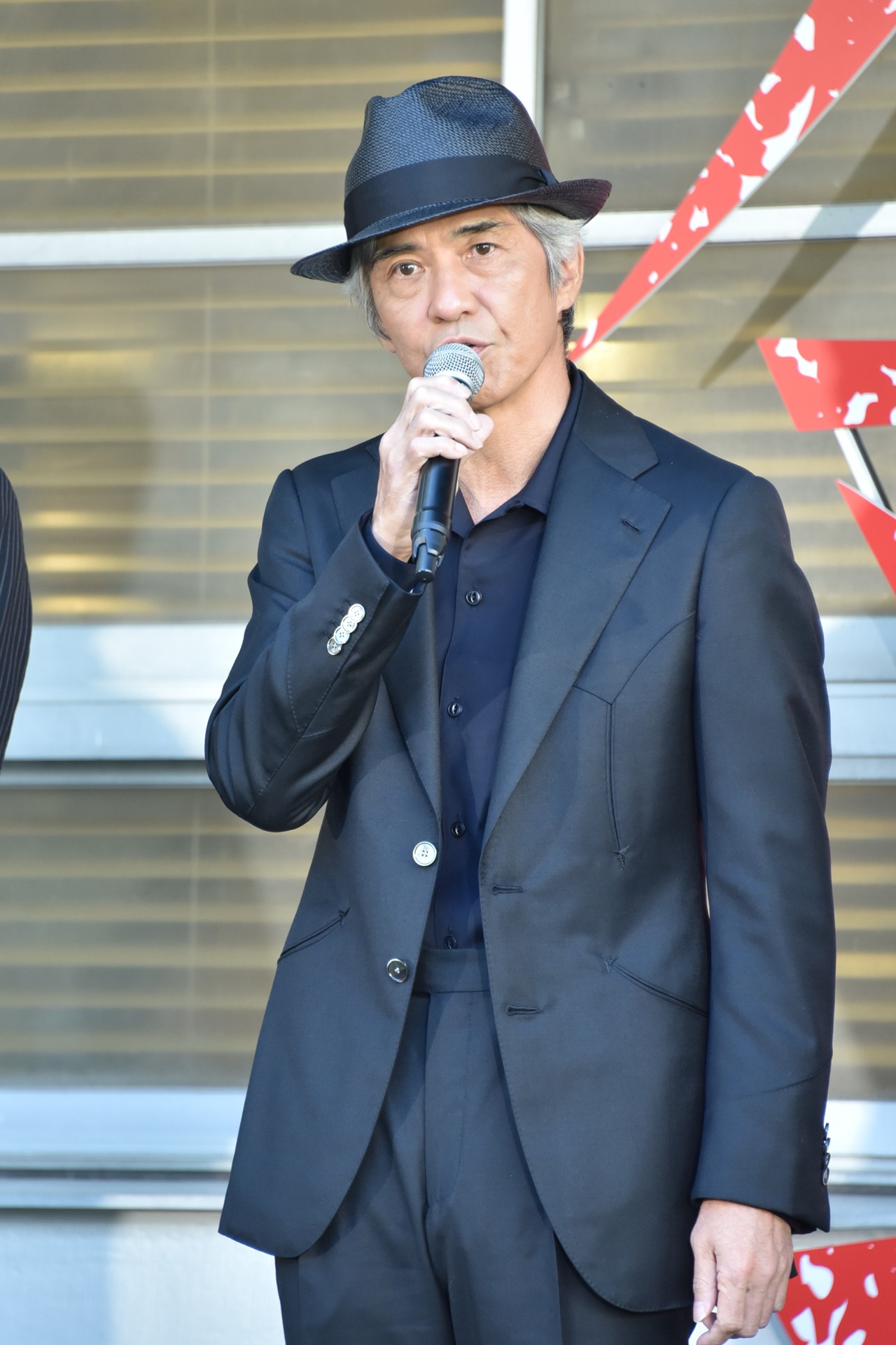佐藤浩市