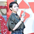 日南響子が“クレイジー”な「銃2020」の魅力語る、加藤雅也は刑事から変態に