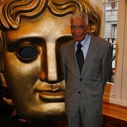 “イギリスで最初のブラックフィルムスター”アール・キャメロンが102歳で死去