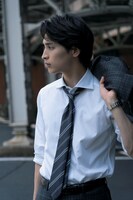 写真集「颯」より、一ノ瀬颯のお気に入りカット。（撮影：宮坂浩見 / ワニブックス刊）