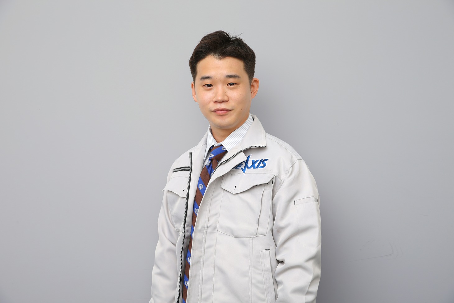 矢本悠馬演じる三好涼介。