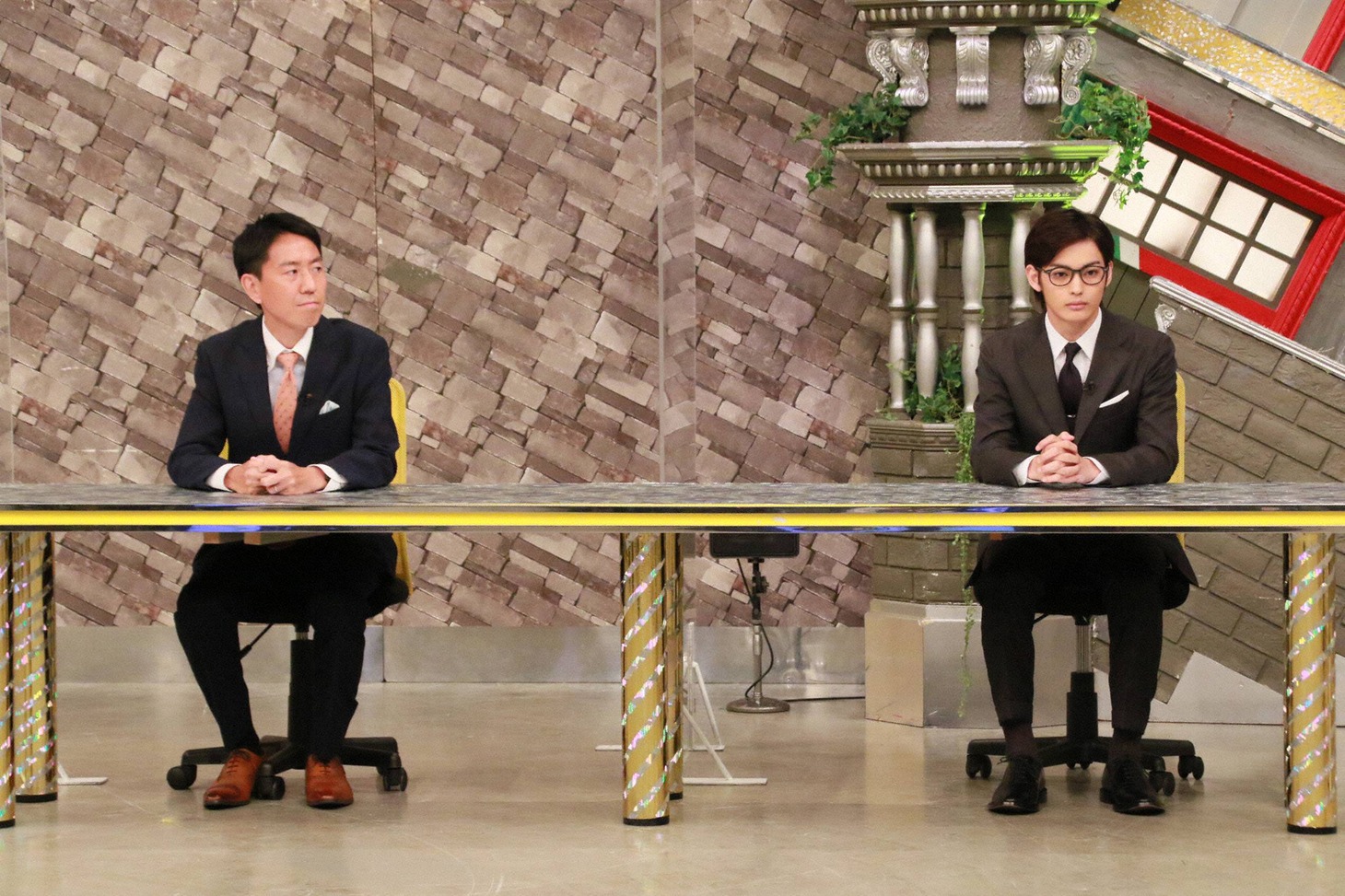 7月10日放送の「全力！脱力タイムズ」より。左から福田充徳、神尾楓珠。