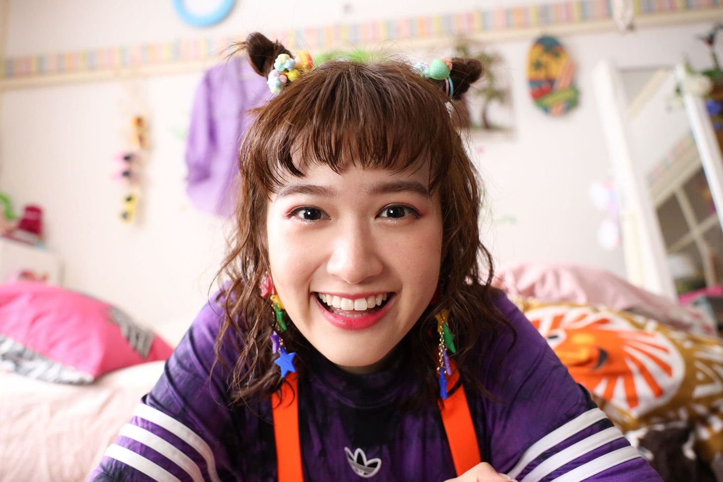 檜山愛乃を演じる小西桜子。