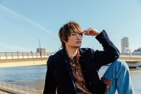 リュウ役の伊万里有。