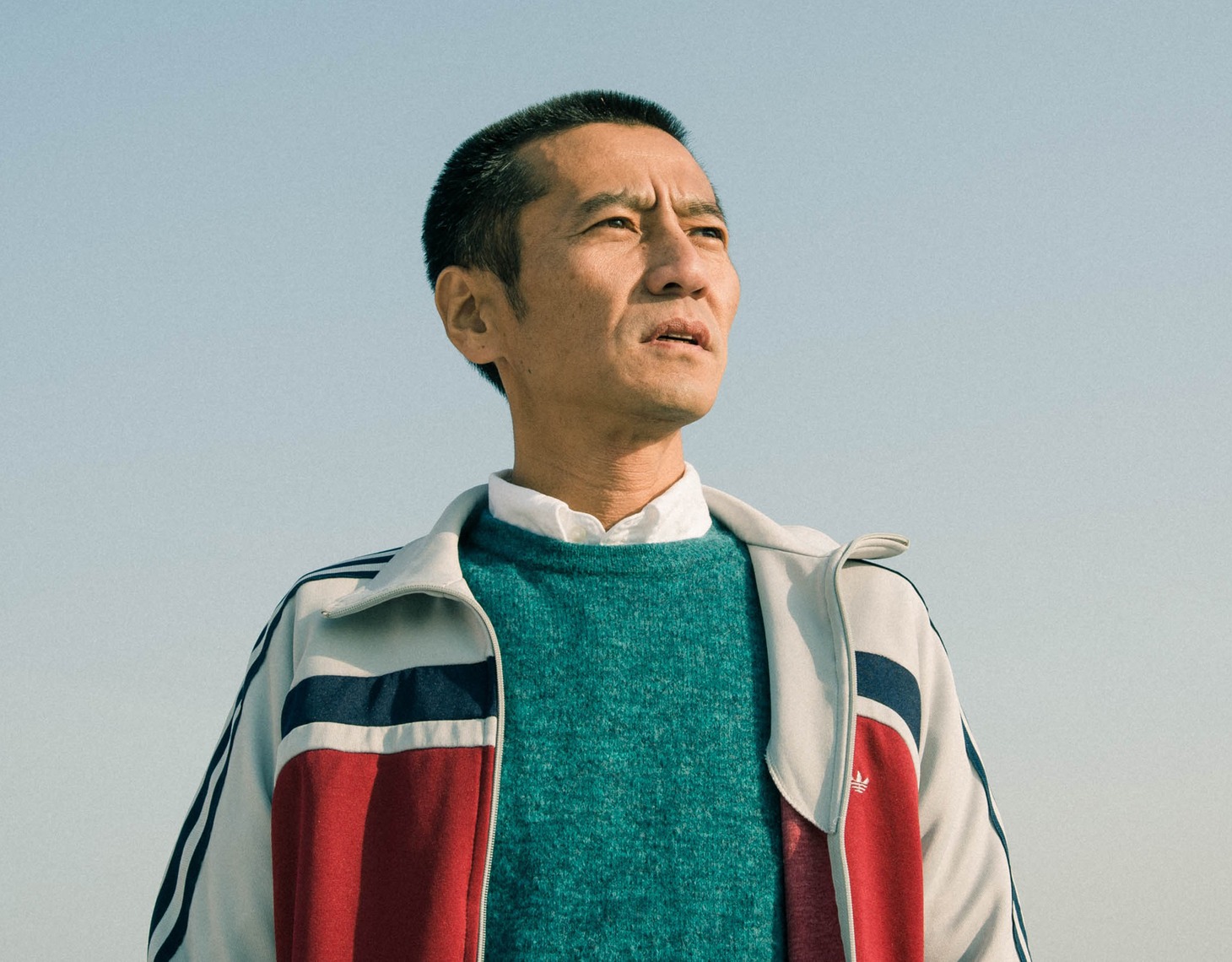 津田寛治演じる井上努。