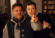 左からフランソワ・オゾン、メルヴィル・プポー。