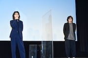 左から山崎賢人、行定勲。