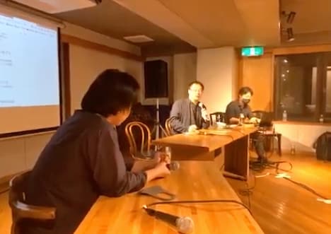 ミニシアターを救え!、SAVE the CINEMA、ミニシアター・エイド基金、SAVE the CINEMA movement合同報告会の様子。大高健志(手前)、深田晃司(中央)。