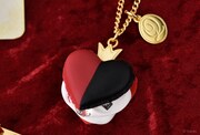 ハートの女王 / マカロン ネックレス（税込9900円）、バッグチャーム（税込7700円）。