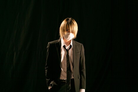 佐藤流司演じる岸蛍。