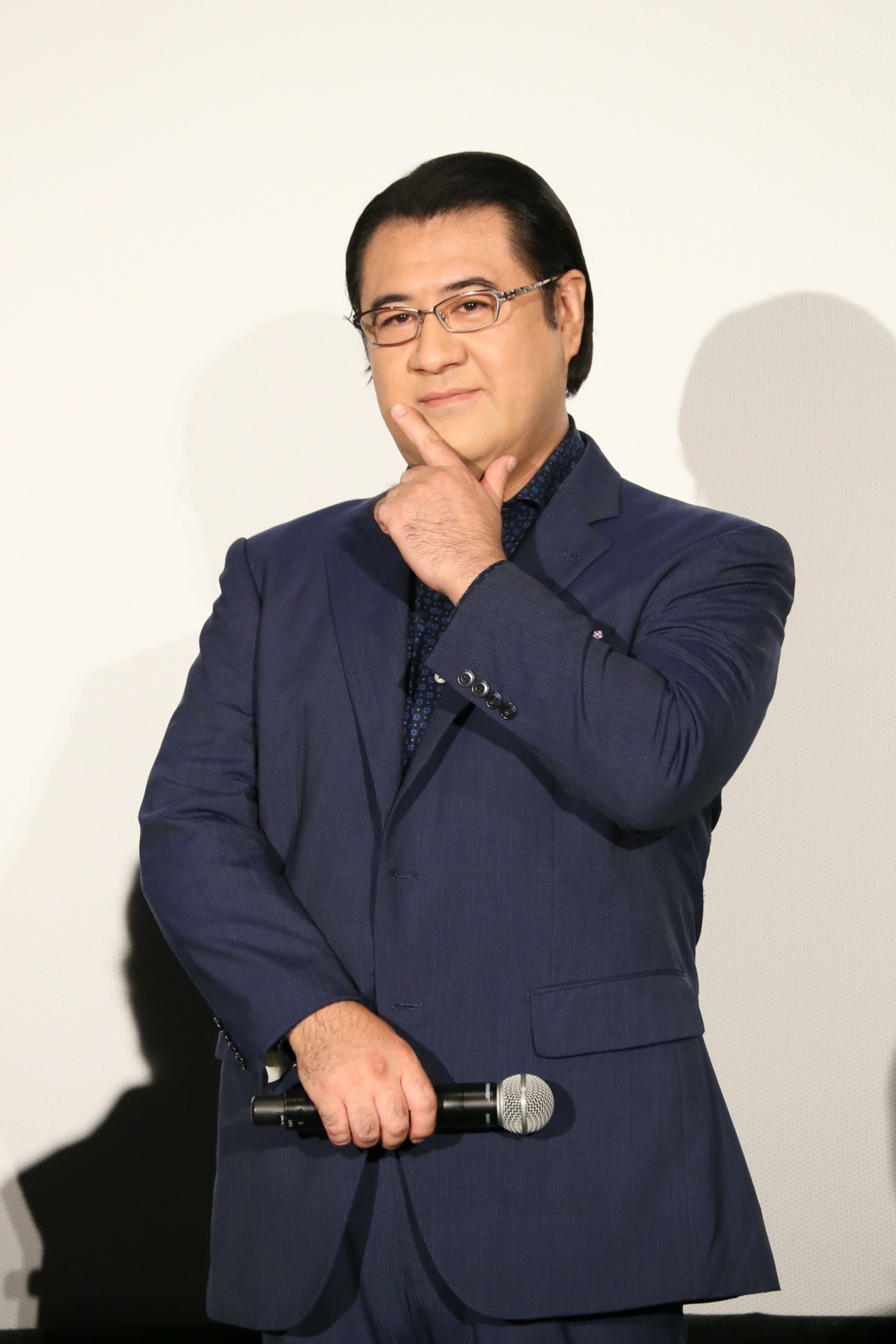 小手伸也