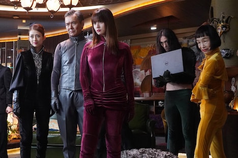 ドラマ「ルパンの娘」前作より。