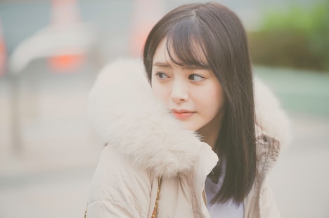 小倉由菜×アベラヒデノブ×架乃ゆら共演作「恋の墓」ソフト発売、監督は鳴瀬聖人