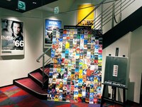 シネクイント内観より、記念特別展示の巨大パネル。