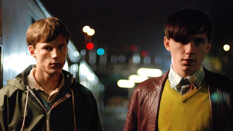 「アウェイデイズ」