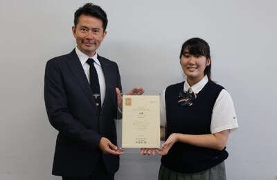 左から宇津井隆（フジテレビ執行役員総合事務局長）、平野水乙。