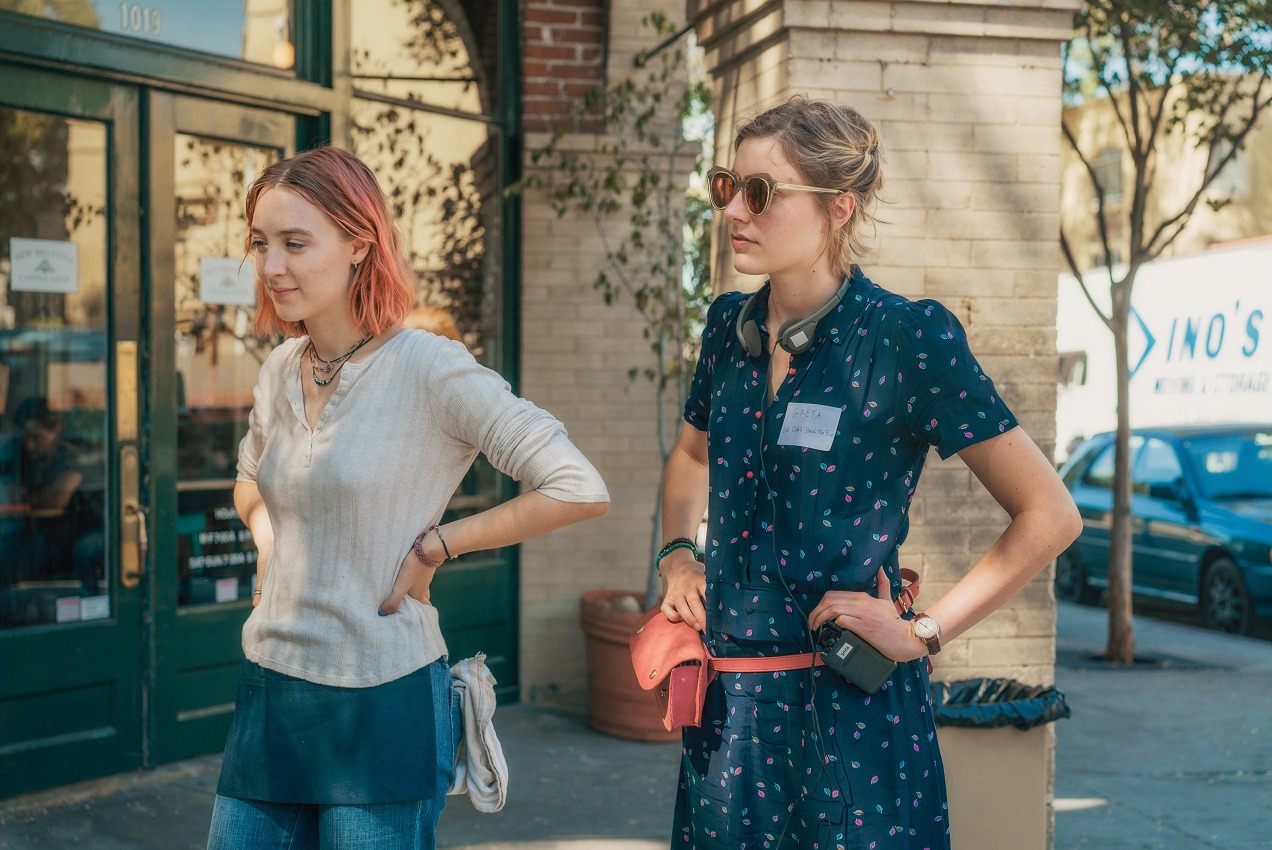 「レディ・バード」 (c)Saoirse Ronan and Greta Gerwig on the set of LADY BIRDPhoto by Merie Wallace, courtesy of A24