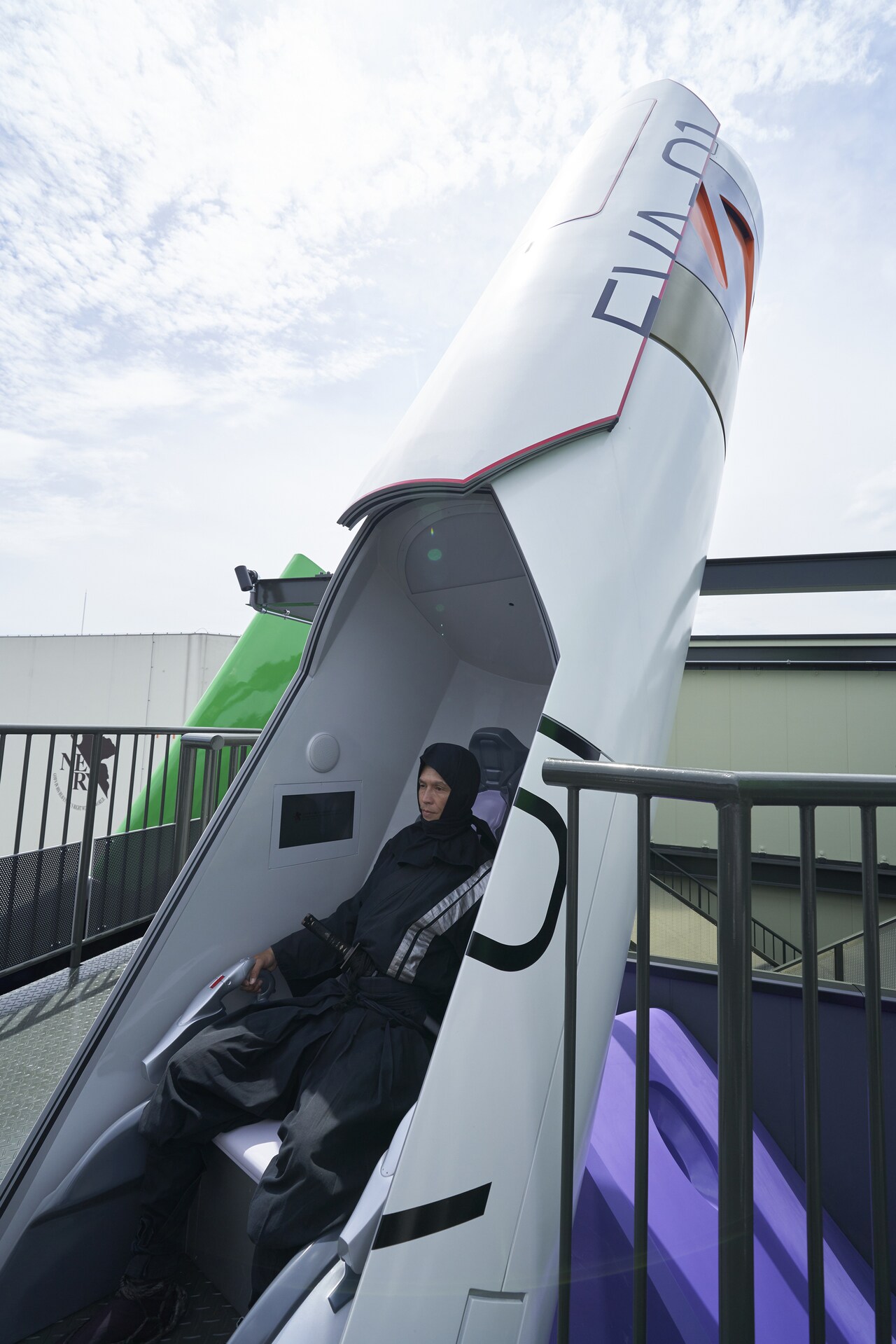 エントリープラグに搭乗する忍者。 - 舞妓がA.T.フィールドを破壊