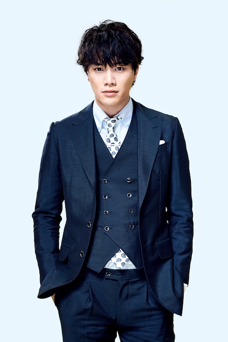 高野心役の鈴木伸之。