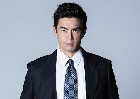 伊藤英明演じる柴崎朗。