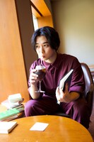 CREA9・10月合併号より、千葉雄大。（撮影：桑島智輝）