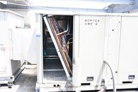 大型空調用ウイルス対策システム「トレイン・トリプルエアシールド」の内部の様子。手前に見えるのが「MERV13 フィルター」。