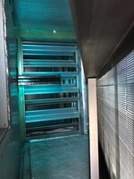 光触媒と紫外線照射ユニットが動作している様子。