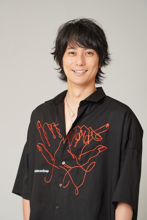 平岡祐太演じる鮫島涼。