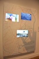 「MANGA都市TOKYO ニッポンのマンガ・アニメ・ゲーム・特撮2020」セクション3「キャラクターvs.都市」の様子。