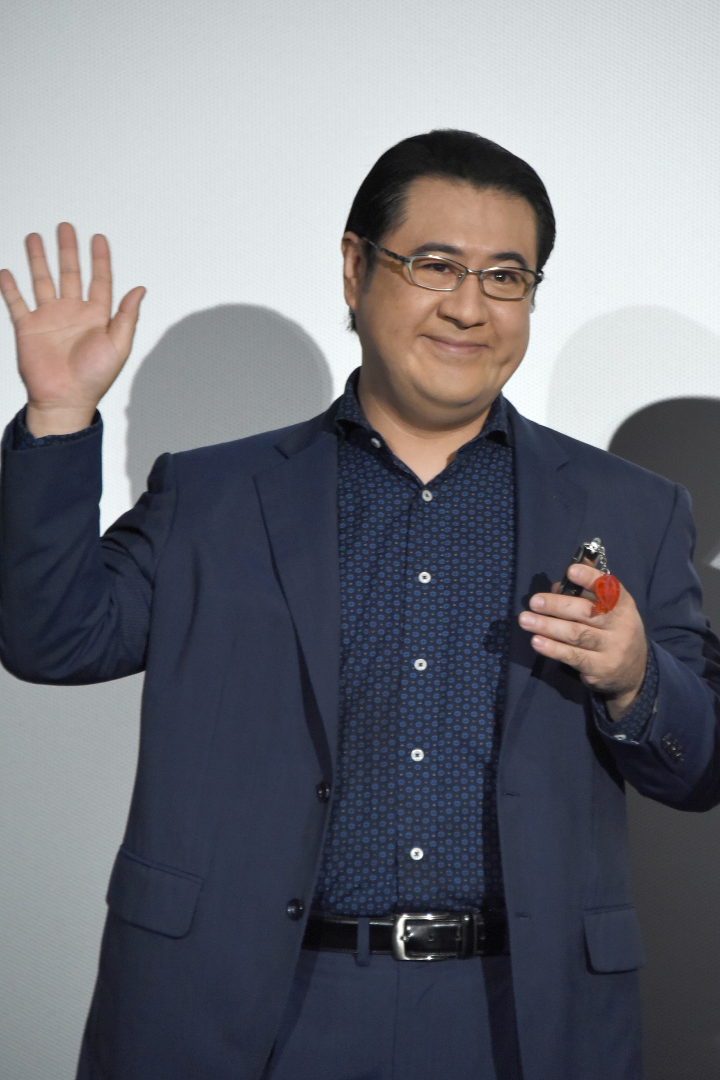 小手伸也