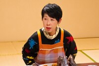 沙織の母親・小柳美織役のふせえり。