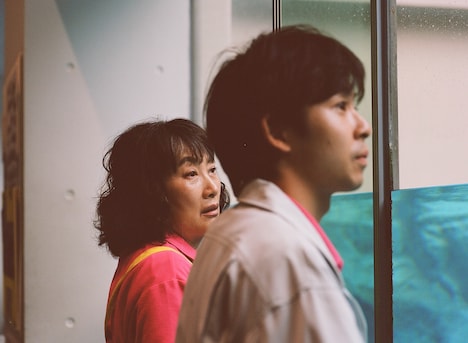 「泣く子はいねぇが」新場面写真