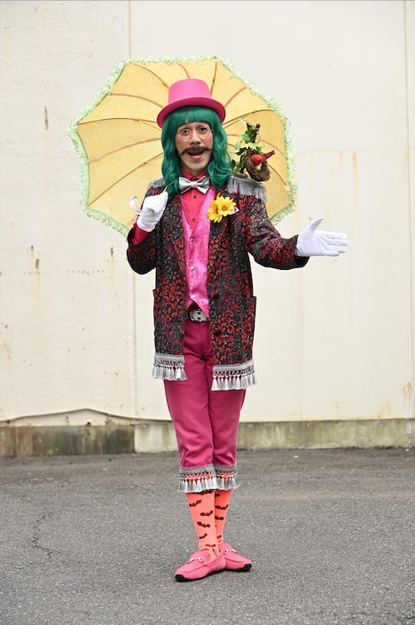 TOBI演じるタッセル。