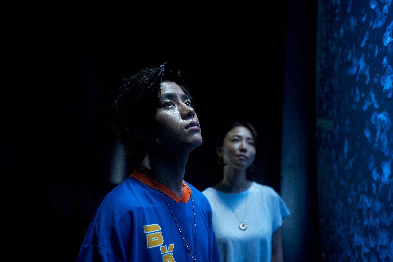 「宇宙でいちばんあかるい屋根」のVR作品が9月配信、醍醐虎汰朗やMEGUMI出演