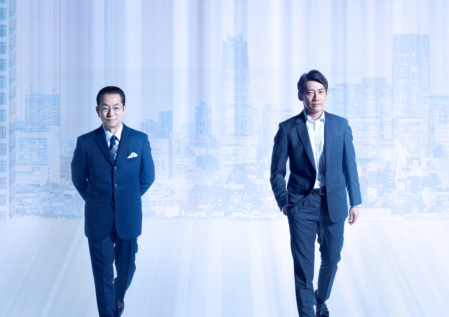 左から杉下右京役の水谷豊、冠城亘役の反町隆史。