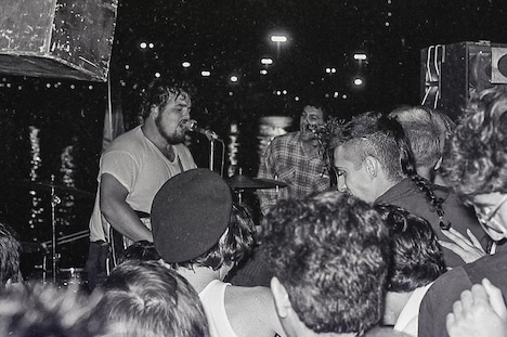 「デソレーション・センター」