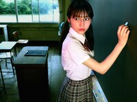 秋田汐梨演じる委員長。