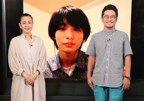 「緊急事態宣言」完成記念オンライン会見イベントの様子。手前左から渡辺真起子、中野量太。奥が青木柚。