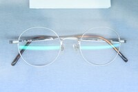 小野田坂道のメガネ。